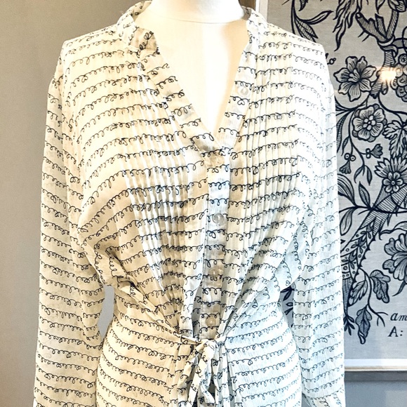 Free People sheer cream blouse w Navy pattern - Picture 2 of 10